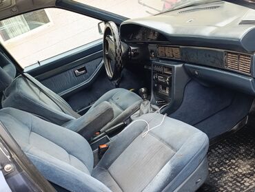 Audi: Audi 100: 1989 г., 2.2 л, Механика, Бензин, Универсал — 8