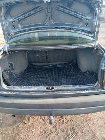 Volkswagen: Volkswagen Passat: 1989 г. — 1