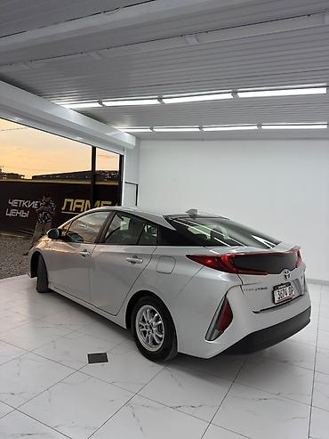 byd e5 2020: Toyota Prius: 2020 г., 1.8 л, Вариатор, Гибрид, Хэтчбэк — 3
