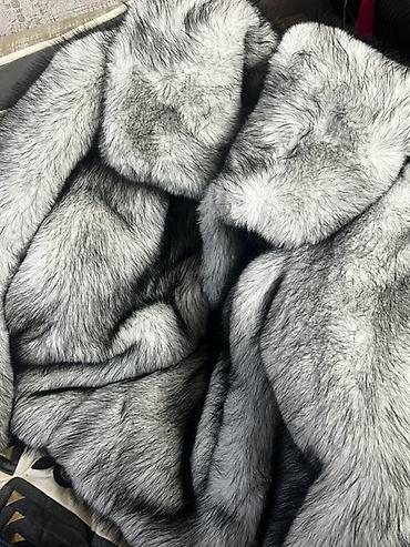 лиса: Шуба из серебристо-черной лисы (фокс), укороченная длина до бедра — 4