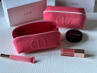 сумку для косметики: Косметичка Dior + косметические средства - Набор включает: - 2