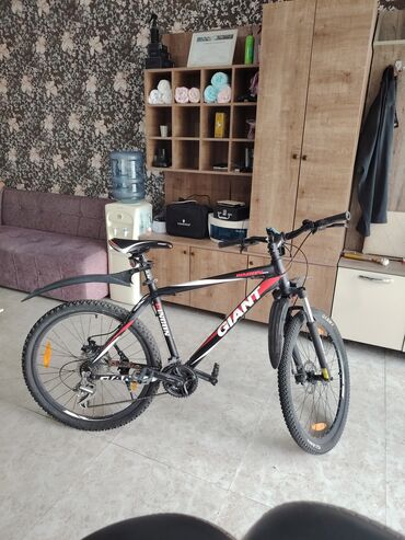 4 cü sinif informatika iş dəftəri: İşlənmiş Şəhər velosipedi Giant, 26", sürətlərin sayı: 24, Ödənişli çatdırılma