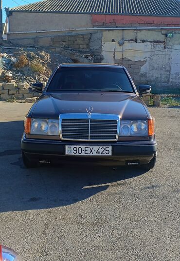 mercedes 124 kuza: Mercedes-Benz E 200: 2 l | 1993 il Sedan