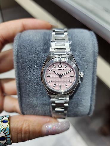 gps saat: Timex Q kolleksiyasından zərif qadın qol saatı - Korpus və qolbaq — 1