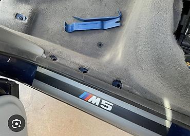 Набор оригинальных запчастей и аксессуаров для BMW M5 (серия E39): - at lalafo.kg Набор оригинальных запчастей и аксессуаров для BMW M5 (серия E39): -