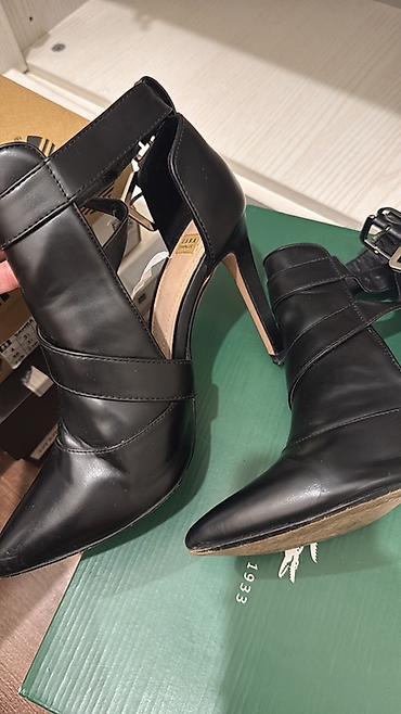 ysl tufli: ZARA Trafaluc qadın ayaqqabısı – qara rəngdə, incə burunlu və nazik — 2