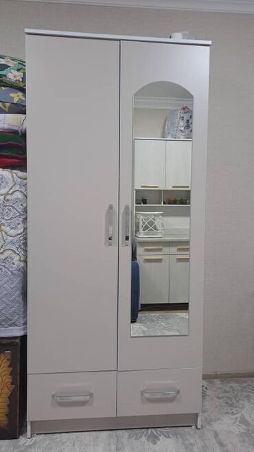 Шкафы для одежды: Шкаф для одежды, Б/у, Прямой, Другой материал