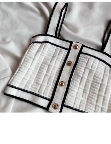 pull: Letnji kompletić, top i suknjica. S veličine. Model na jednoj — 5