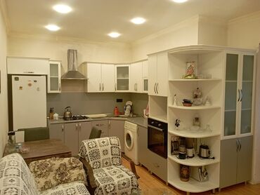 Dolablar: Mətbəx mebeli 6 metrden çox +Qaz plitesi+moyka+aspirator Qiymet 800