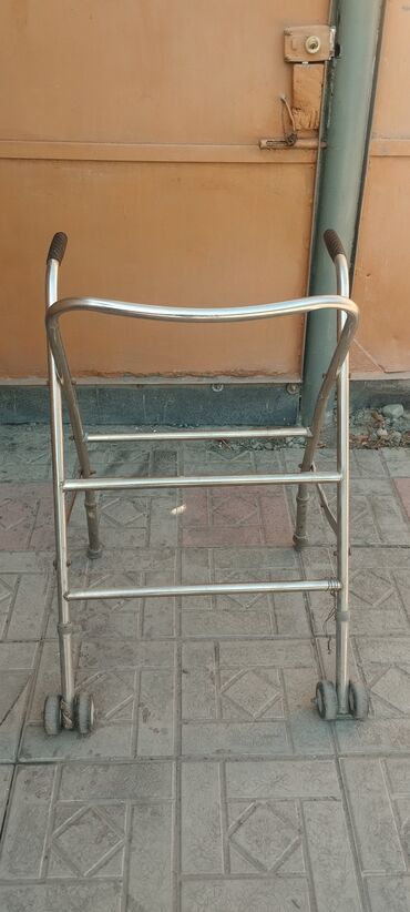 в связи с переездом отдам попугая жако в добрые руки: Отдам даром ✅ Инвалидную коляску, ходунки, велосипед без колес и