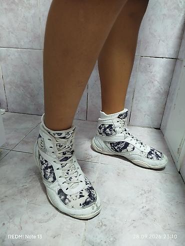Жеке буюмдар: Высокие кеды Versace Jeans Couture - Модель: высокие кеды/сникеры на — 2