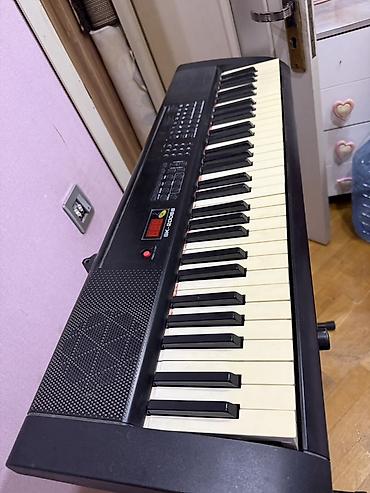 Elektron klaviatura – model SK-6000S - 61 klavişli portativ
