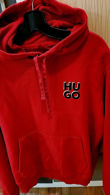 torbe za bebe: HUGO crvena dukserica s kapuljačom - Model: klasična hoodie sa džepom — 3