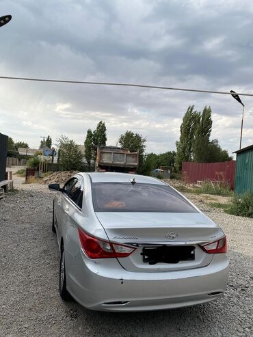 хендай солярис бишкек цена: Hyundai Sonata (кузов YF), серебристый седан. Основные характеристики