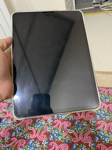 Планшеты: Планшет, Apple, память 256 ГБ, 10" - 11", Wi-Fi, Б/у, Классический цвет - Серебристый — 2