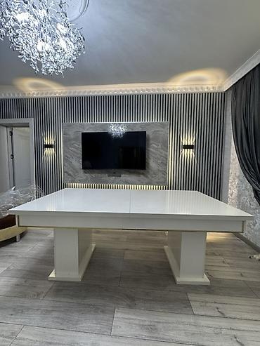 Ağ rəngli, modern dizaynda böyük ölçülü masa. - Material: yüksək