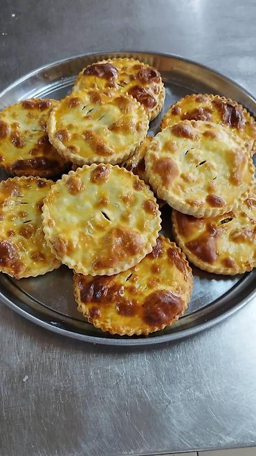 Баранина: Ассорти шашлыков на мангале - Богатое мясное ассорти, приготовленное — 13