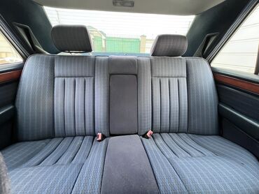 Mercedes-Benz: Mercedes-Benz W124: 1992 г., Седан — 7