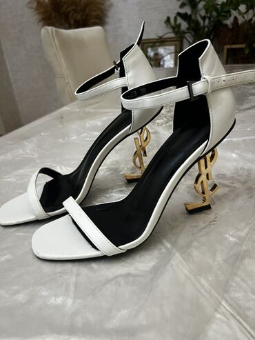 Rəflər: Mətbəx rəfi, Düz — 18