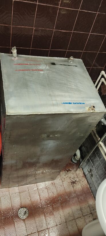 бак для летнего душа: Satılır qalın materialdan hazırlanmış 400 litrlik alüminium su çəni