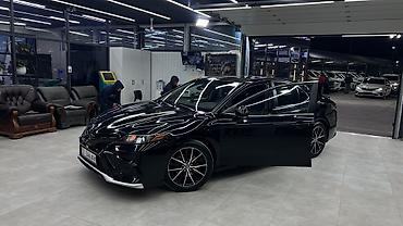 corolla 2022: Toyota Camry: 2022 г., 2.5 л, Автомат, Седан — 1
