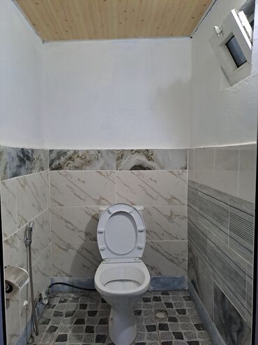 Uzunmüddətli kirayə evlər: Günəşli bağ massivi 8 ci küçə 20 nömrəli məktəbə yaxın, 7 sotun içində — 16