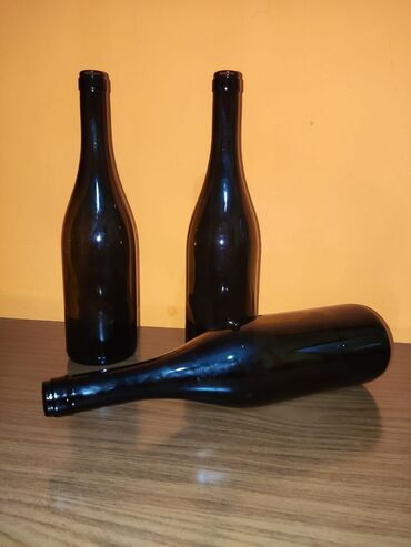 Kuhinjska oprema: Flaše 0.75 od vina.za zatvaranje na pampur