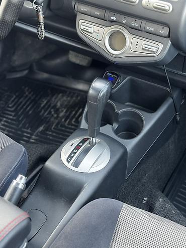 Honda: Honda Jazz: 2006 г., 1.4 л, Автомат, Бензин, Хэтчбэк — 13