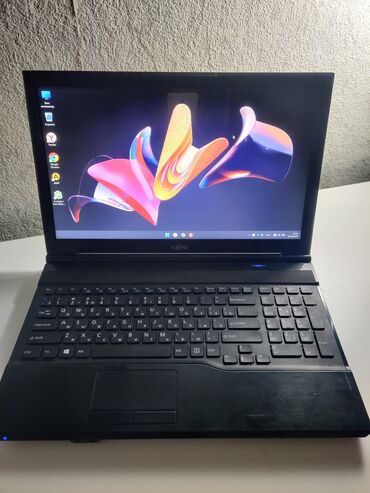 процессор core i3: Ноутбук, Fujitsu, 16 ГБ ОЭТ, Intel Core i7, 15.6 ", Колдонулган, Жумуш, окуу үчүн, эс тутум HDD + SSD