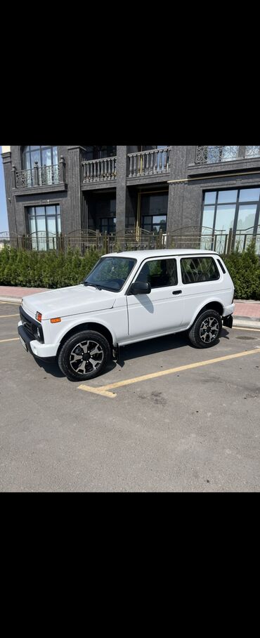 автомобиль нива: ВАЗ (ЛАДА) 4x4 Нива: 2024 г., 1.7 л, Механика, Бензин, Хэтчбэк