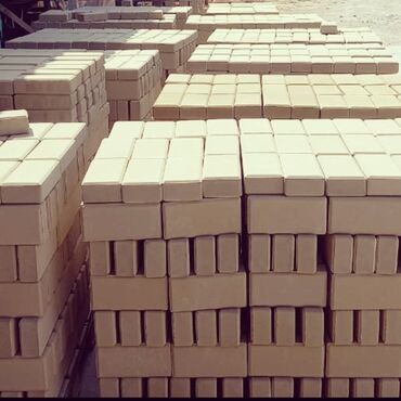 Kərpiclər: **Kerpiç: Evinizi İsti və Rahat Edən Odadavamlı Kərpiclər** *15 İl — 3