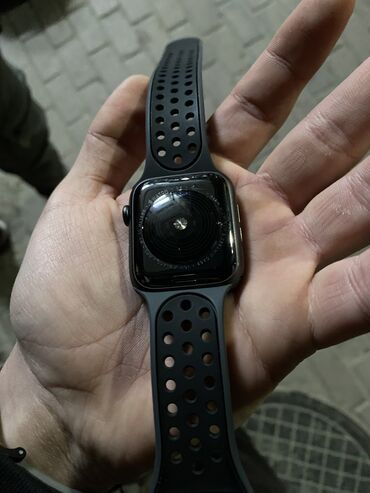 часы с позолотой: Меняю Apple Watch se, на велосипед спортивный в идеальном состояний