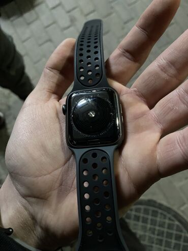 купить часы в бишкеке: Меняю Apple Watch se, на велосипед спортивный в идеальном состояний