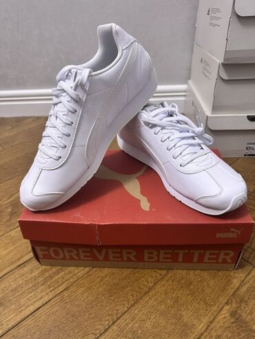 Krossovka ve ketlər: Puma, Ölçü: 44, rəng - Ağ, Yeni