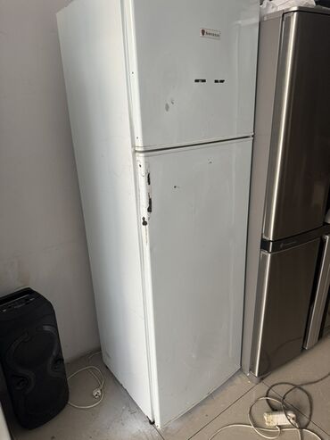 Аудиотехника: Məhsul: Swizzer iki qapılı soyuducu - Üstdə dondurucu bölmə, altda