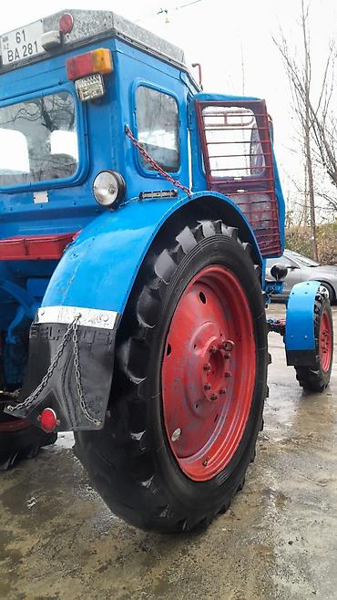 Traktorlar: Traktor “Veteran” – mavi/qırmızı rəng sxemi ilə tam komplekt qabaq — 10