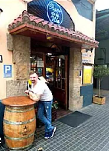 kafe ucun bar: Restoran, yay kafe və küçə ticarəti üçün Taxta dekorativ çellek masa — 10