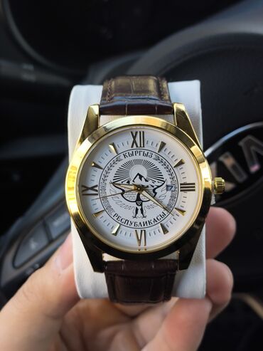 fossil часы: Продаю Часы с Гербом 
Кожаный ремешок
Кыргызский Бренд