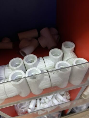 фитинги для пластиковых труб: Соединитель, Материал: Пластик