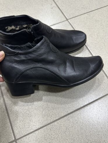 обувь жен: Кожаные 36 размер
