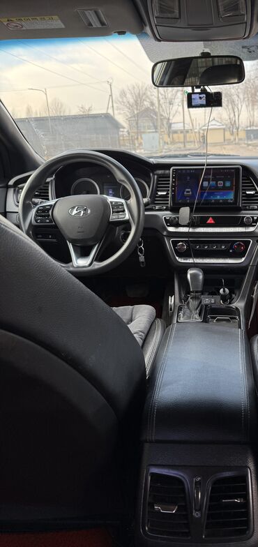 Hyundai: Hyundai Sonata: 2017 г., 2 л, Типтроник, Газ, Седан — 18