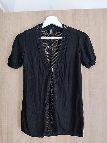 zara basic sako: Ženska kolekcija majica i bluza – set od 4 komada, bela i crna paleta — 4