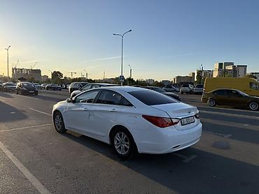 сары соната: Hyundai Sonata: 2010 г., 2 л, Автомат, Газ, Седан — 6