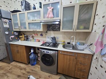 metbex masa: Evde temir gedeceyi ücun tecili satilir. ölçü 2.87. üstünde qaz