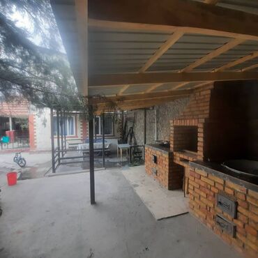 Посуточная аренда домов: 350 м², 7 комнат, Забор, огорожен at lalafo.kg — 6 Посуточная аренда домов: 350 м², 7 комнат, Забор, огорожен — 6