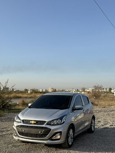 продаю в связи с переездом: Chevrolet Spark: 2021 г., 1 л, Бензин, Хэтчбэк