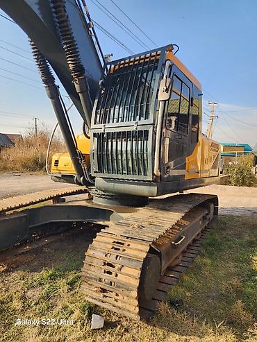 Экскаваторы: Экскаватор, Гусеничный — 8