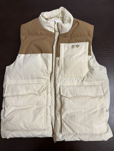 пиджак мужские: Продаю оригинальную жилетку лининг,размер M,можем договориться