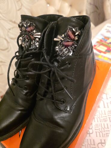 Botinka və botilyonlar: Ölçü: 40, rəng - Qara, İşlənmiş — 2