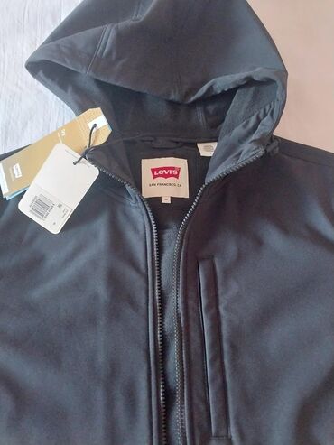 дубленки мужские турция: Мужская куртка Levi’s с капюшоном, размер M. Особенности: - Цвет